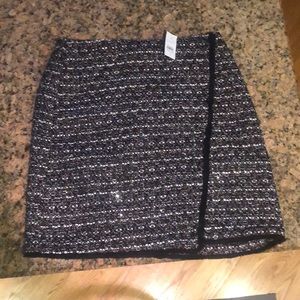 Loft size 4 black/red/grey tweed skirt.